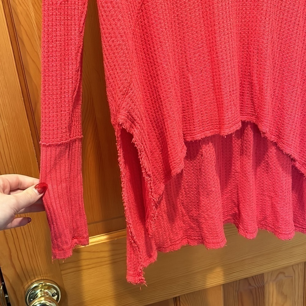 Free People Sunset Park Coral Thermal Waffle Knit V-Neck High Low Long Sleeve - Picture 7 of 8